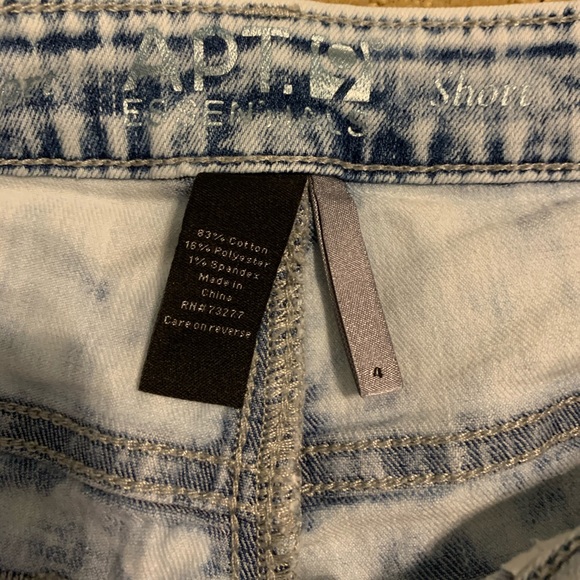 EUC APT9 Light Acid Washed Denim Cuffed Shorts - Picture 2 of 12